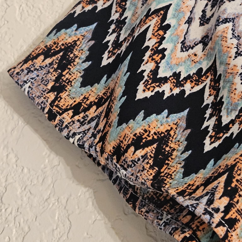 Chevron Patterned KIDS Romper - Picture 5 of 10